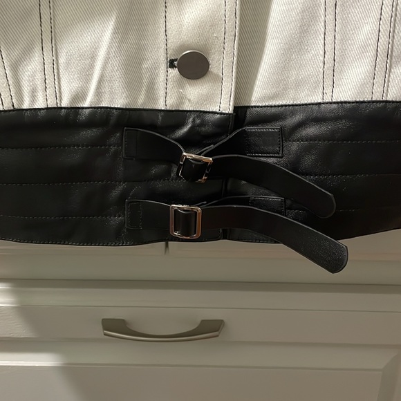 Choosy black/white denim jacket. Size small - Picture 4 of 5